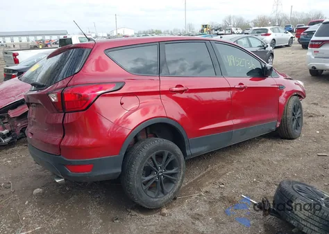 2019 Ford Escape Se from USA, damaged, VIN 1FMCU0GD0KUA17026